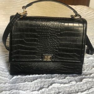4/$40 Brand newLord and Taylor ( Miztique ) Purse